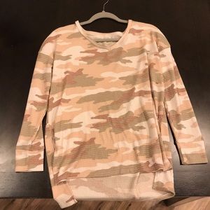 American Eagle Pink Camo soft henley shirt